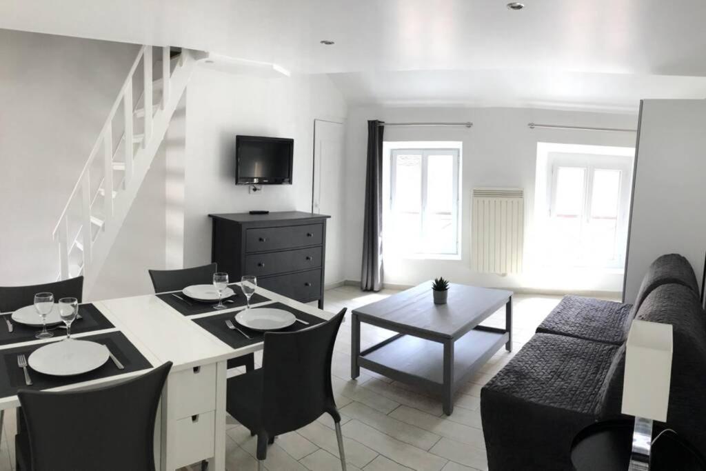 Duplex Bellifontain Au Coeur De Fontainebleau Apartman Kültér fotó